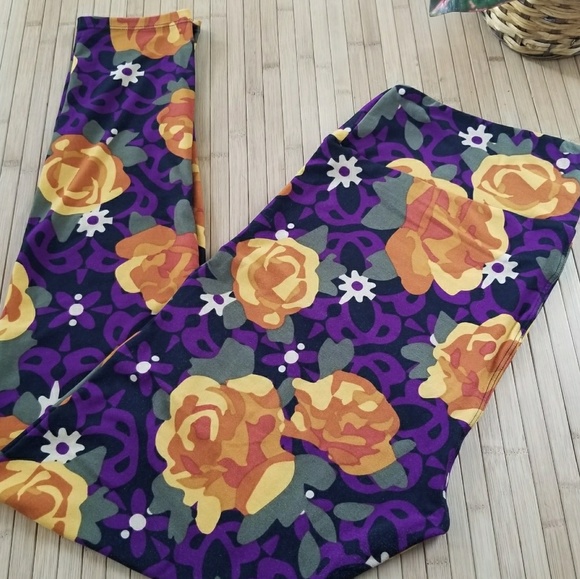 LuLaRoe Pants - EEUC Lularoe TC Leggings Black Purple Orange Roses